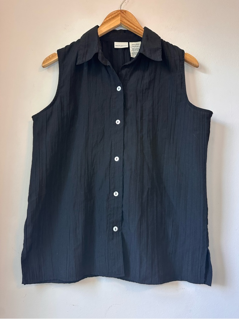White Stag Black Sleeveless Button-Up Crinkle Blouse Size L